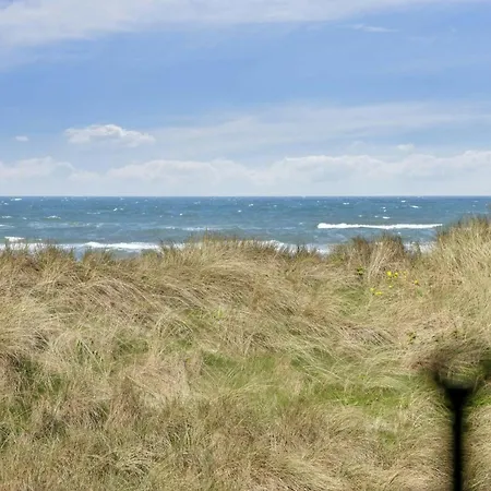 Casa vacanze Thatched By The North Sea In *